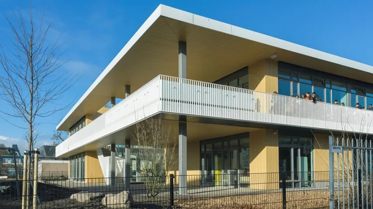 Buitengevel KC I Jsselmonde foto No Label