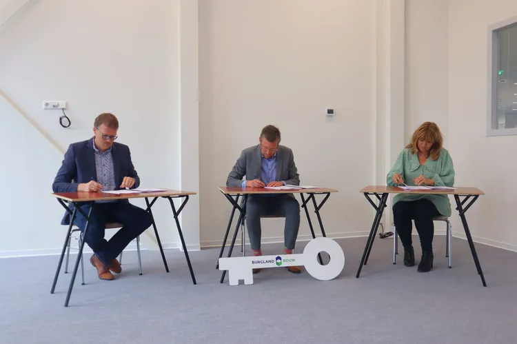 Ondertekening KC de Horizon Rhenen