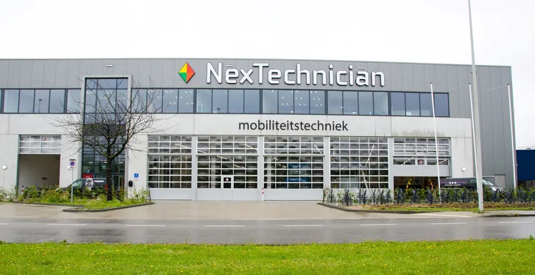 Gebouw Nex Technisian Amsterdam foto Barbara Trienen