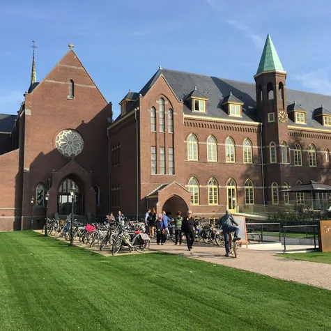 Ons Koningsoord buitenzijde