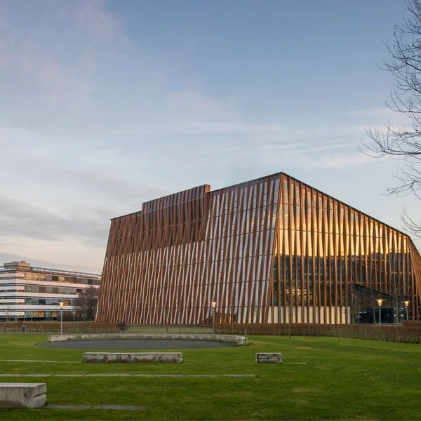 Gebouw Energy Academy Europe Groningen foto Broekbakema