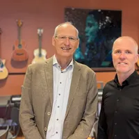 Rene van der Willigen en Maarten Boelsma in muziekruimte Berlage Lyceum Amsterdam1