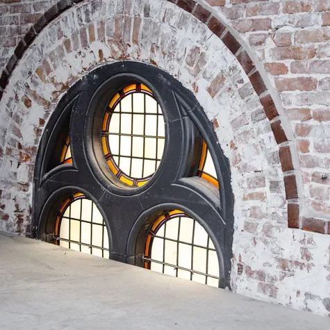 Glas in lood element Fons Vitea Lyceum