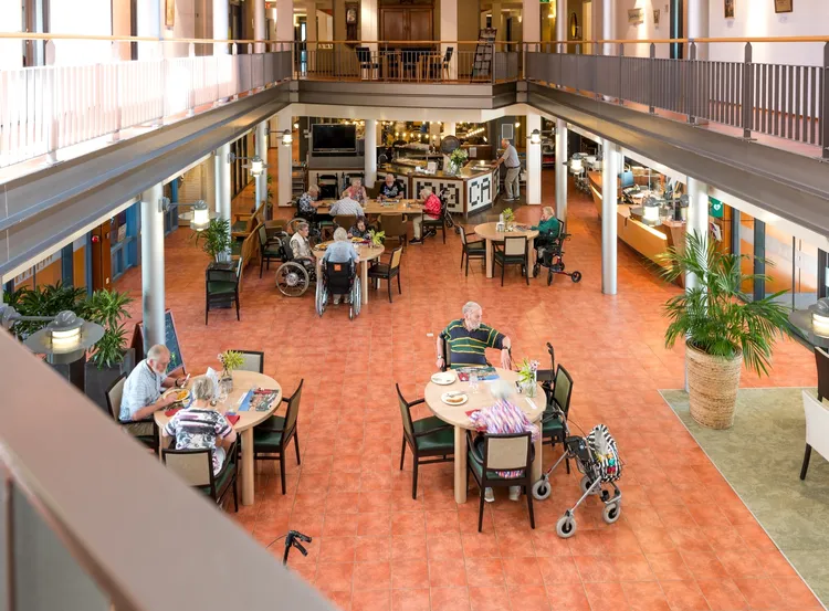 Centrale hal zorgorganisatie Vereen