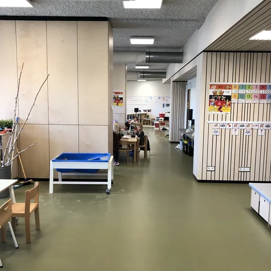 Doorkijk interieur IKC De Vaart in Ter Aar