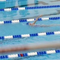 April walker av TVDCQ Lu HQ unsplash