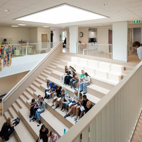 Tribunetrap IKC Pijnacker Noord foto Vincent van der Hoven 7839