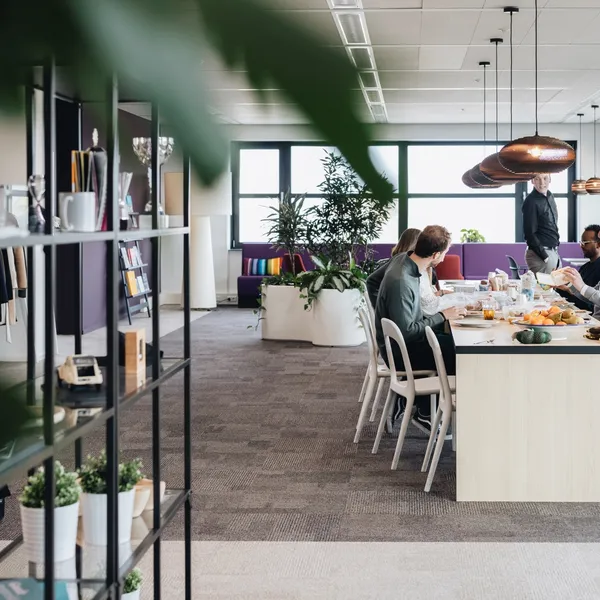 IC Sadviseurs vestiging Amsterdam lunch foto Barbara Trienen